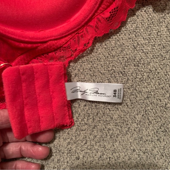 NWOT Marilyn Monroe Lace Push Up Bra - Picture 8 of 9